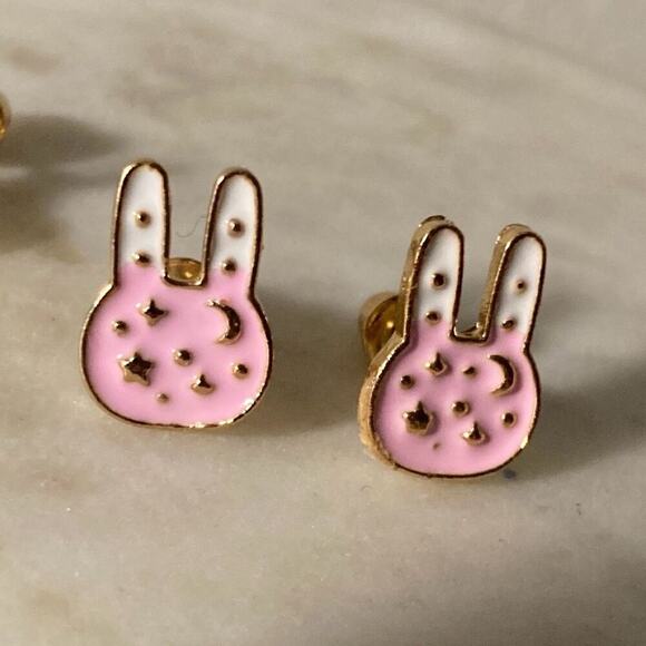 Stud Earrings - Picture 1 of 3